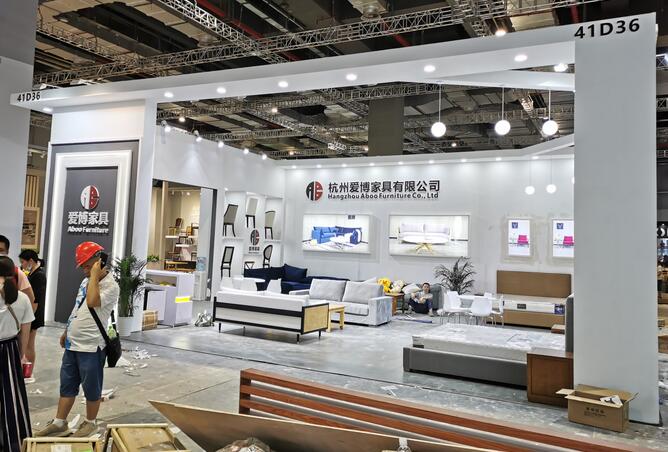 展會搭建布置中塑料材料如何選擇？膠黏劑又該如何選擇？