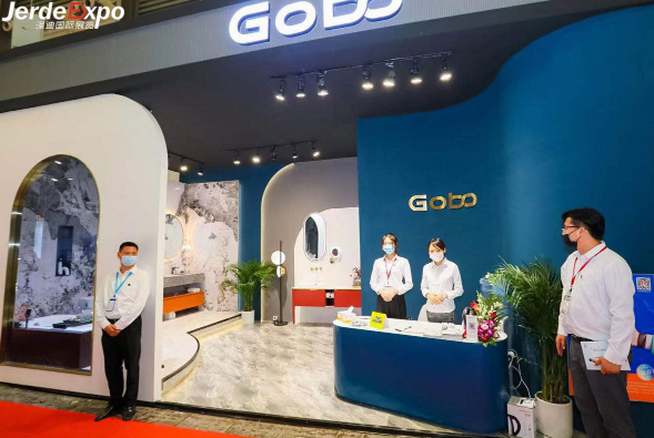 參展商該如何注意自己員工形象?展臺設計搭建服務公司分享經(jīng)驗