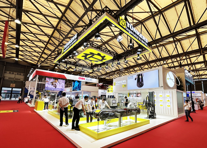 汽車裝備展臺(tái)搭建 汽車裝備展臺(tái)搭建