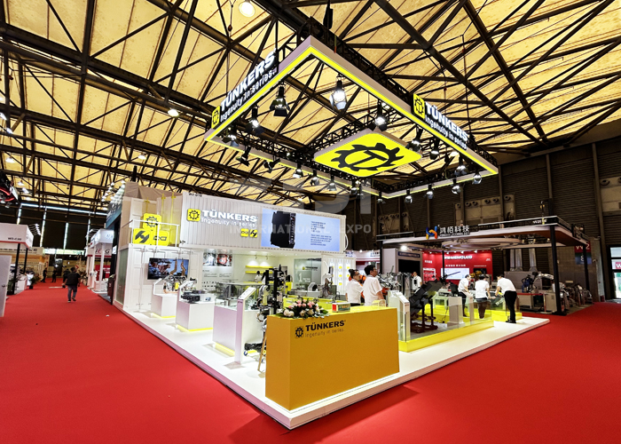 上海汽車裝備展臺(tái)布置設(shè)計(jì) 上海汽車裝備展臺(tái)布置設(shè)計(jì)